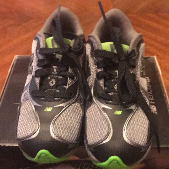 401 New balance fierce trax kj910ggg green black shoes athletic boys youth sz 4 - Picture 2 of 8